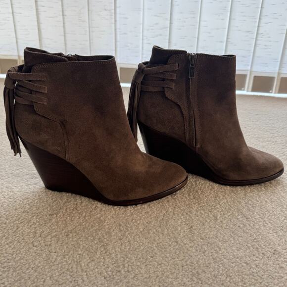 Frye Cece Tassel Lace Wedge Booties Suede Size 9M, Boho, Western - Picture 1 of 11